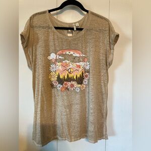 Cute burnout tee with print on the front. Size large